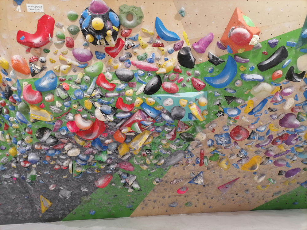 Climbing wall